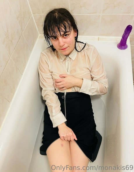Foto di nudo di fuga di OnlyFans di Monakis69