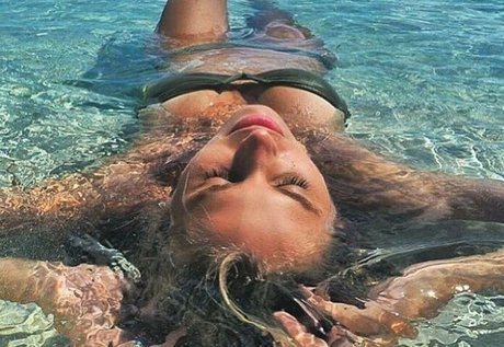 Foto di nudo di fuga di OnlyFans di Alana