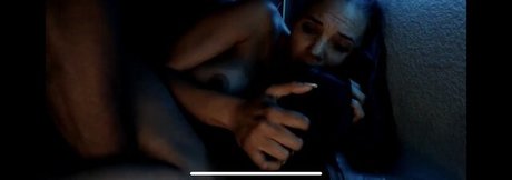 Foto di nudo di fuga di OnlyFans di Myonna The Cum God