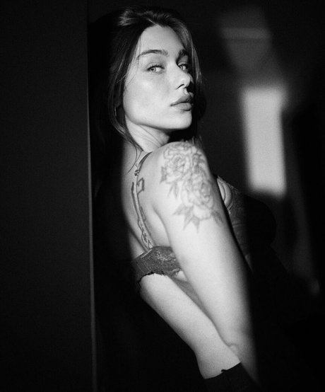 Foto di nudo di fuga di OnlyFans di Milana Vino