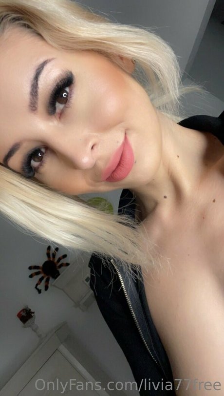 Foto di nudo di fuga di OnlyFans di Livia77free