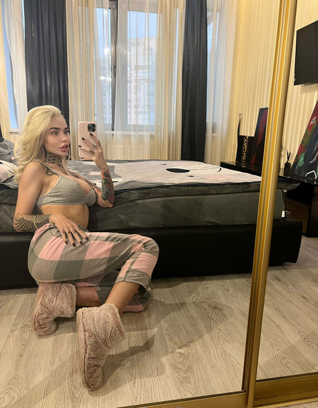 Miafoxybae