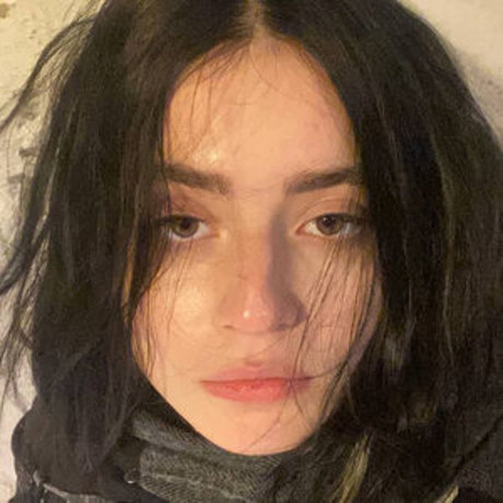 Foto di nudo di fuga di OnlyFans di Guzelija