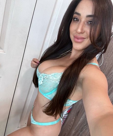 Foto di nudo di fuga di OnlyFans di Nursekarinatv