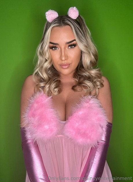 Foto di nudo di fuga di OnlyFans di Quincyentertainment