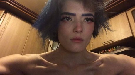 Foto di nudo di fuga di OnlyFans di Ksenkanesesh