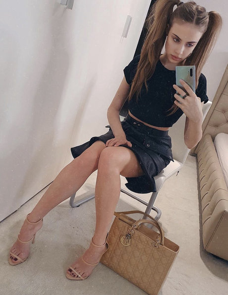 Foto di nudo di fuga di OnlyFans di Xenia Tchoumitcheva