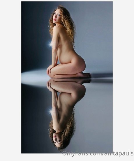 Foto di nudo di fuga di OnlyFans di Anitapauls