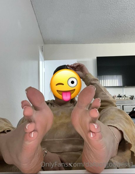 Foto di nudo di fuga di OnlyFans di Dafootgoddess1