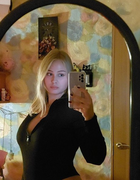 Foto di nudo di fuga di OnlyFans di Gossamerd