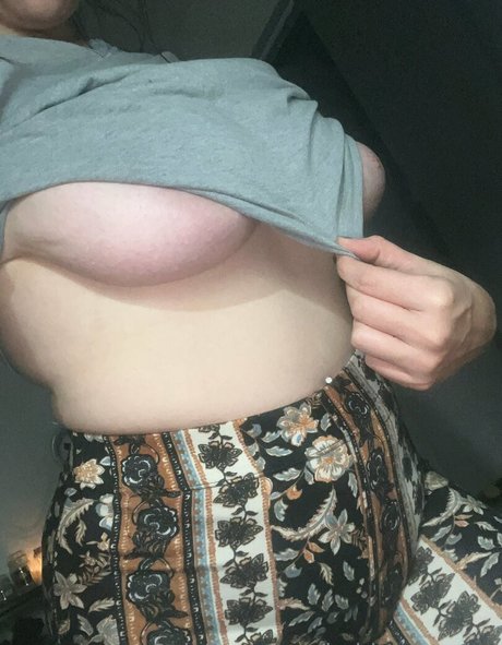 Foto di nudo di fuga di OnlyFans di Badiemerry