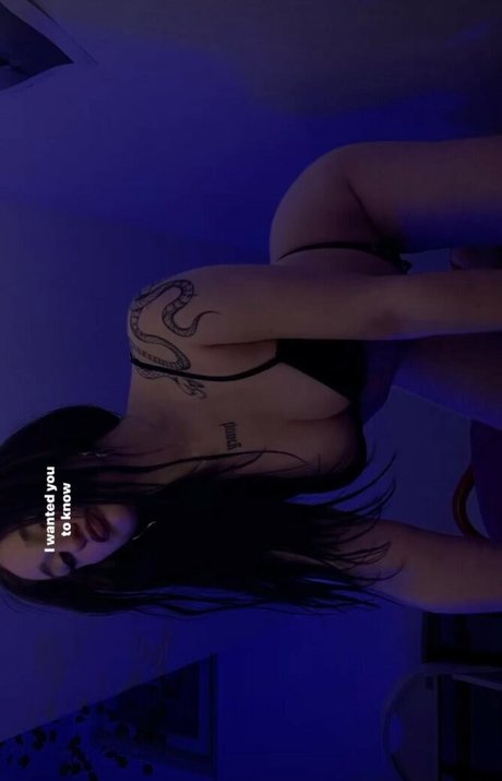 Foto di nudo di fuga di OnlyFans di Luna Foster