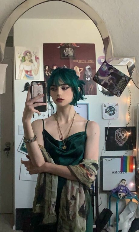 Foto di nudo di fuga di OnlyFans di Pluto