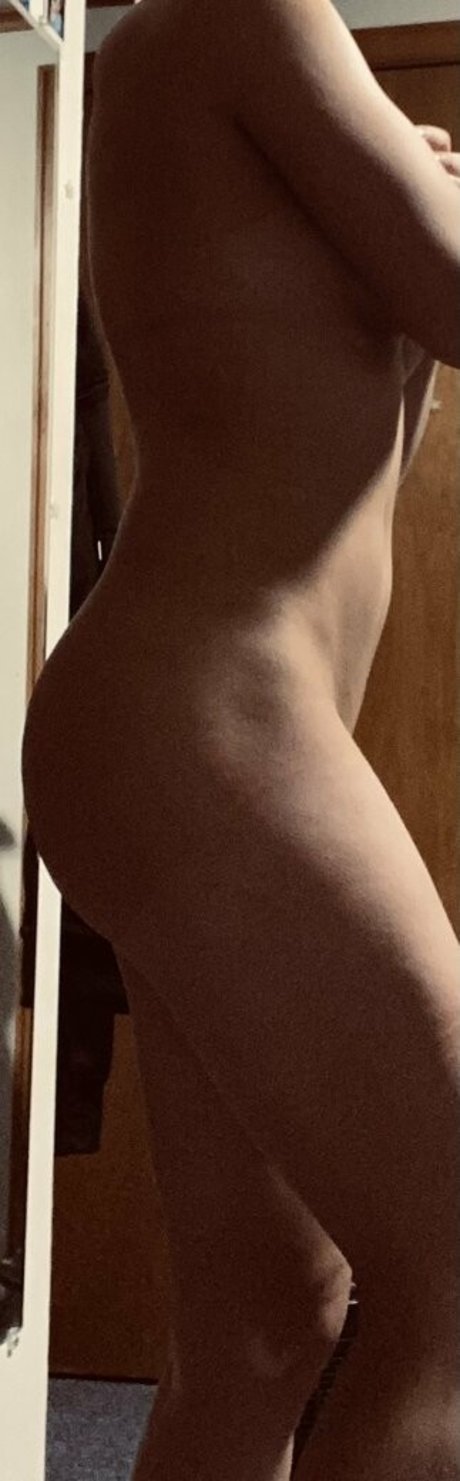 Foto di nudo di fuga di OnlyFans di Raelynnof