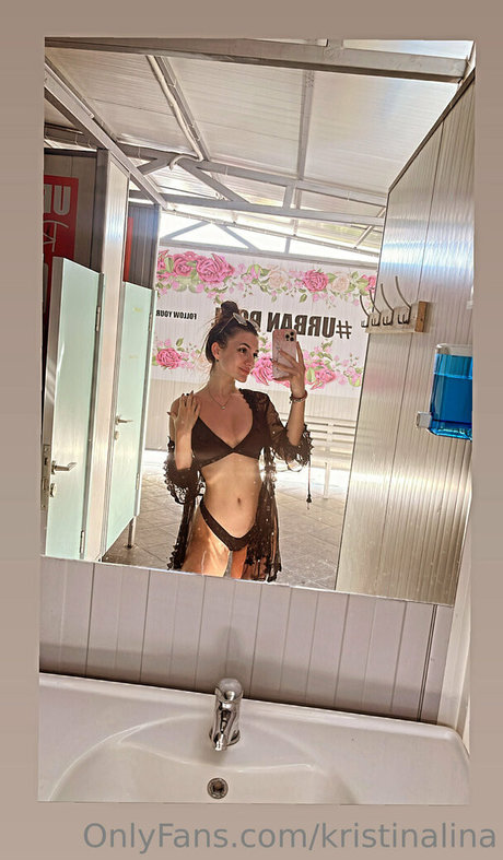 Foto di nudo di fuga di OnlyFans di Kristylina