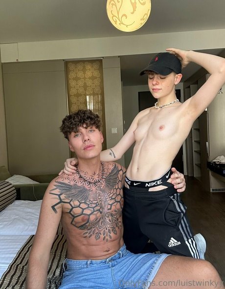 Foto di nudo di fuga di OnlyFans di Luistwinkyy
