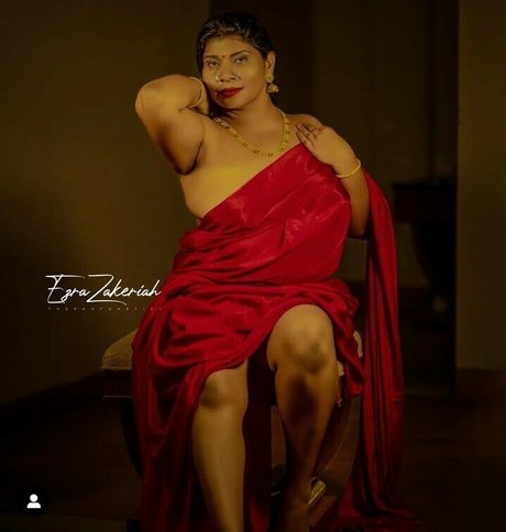 Foto di nudo di fuga di OnlyFans di Nandana Krishna