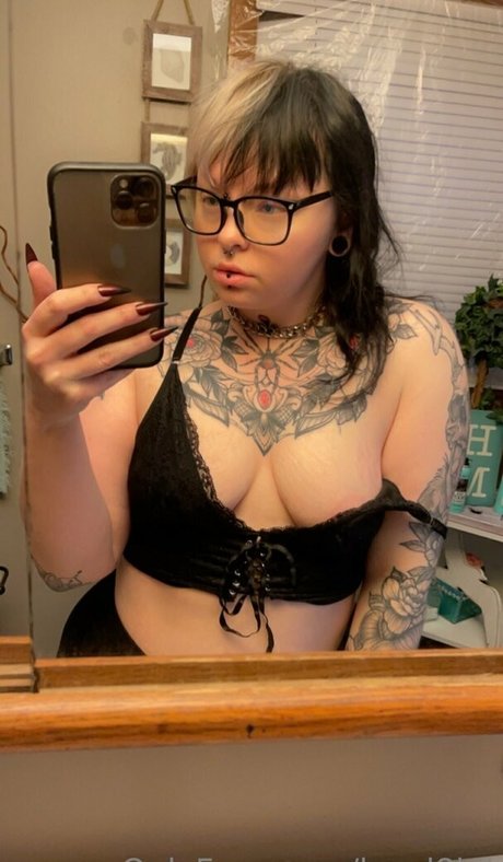 Foto di nudo di fuga di OnlyFans di Reaghanblackhart