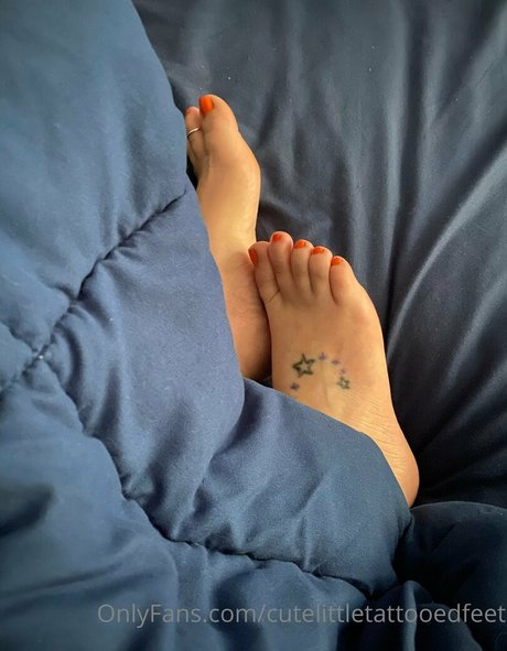 Foto di nudo di fuga di OnlyFans di Cutelittletattooedfeet