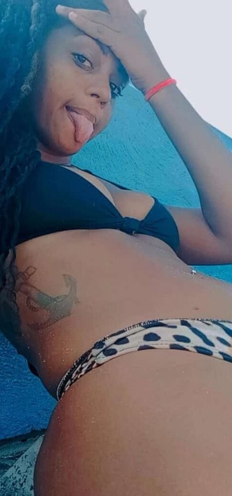 Foto di nudo di fuga di OnlyFans di Fabiana Gomes