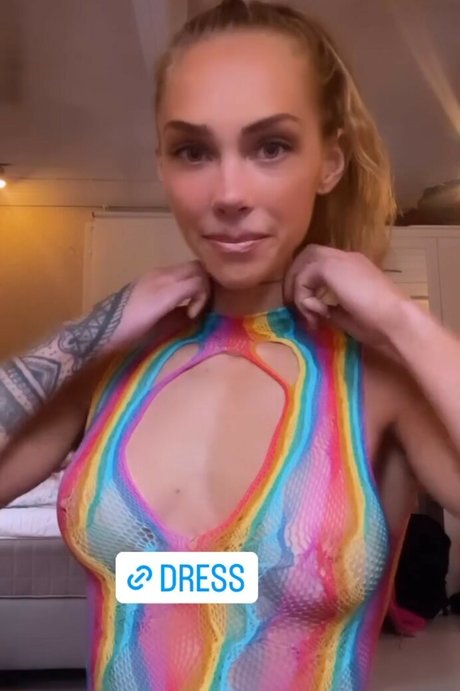 Foto di nudo di fuga di OnlyFans di Svagtillstark