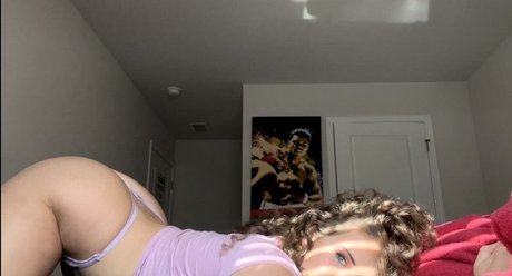 Foto di nudo di fuga di OnlyFans di Clairbear99