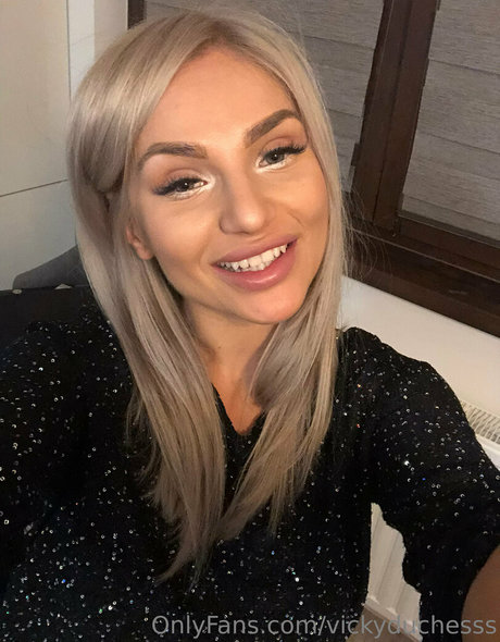 Foto di nudo di fuga di OnlyFans di Vickyduchesss
