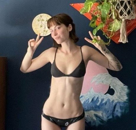 Foto di nudo di fuga di OnlyFans di Scrotegirl