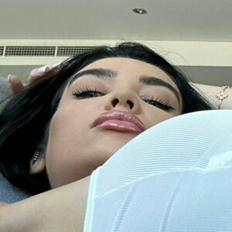 Foto di nudo di fuga di OnlyFans di Melindalondon