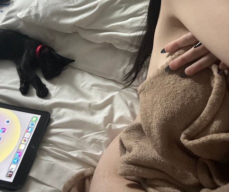 Foto di nudo di fuga di OnlyFans di Julliabates