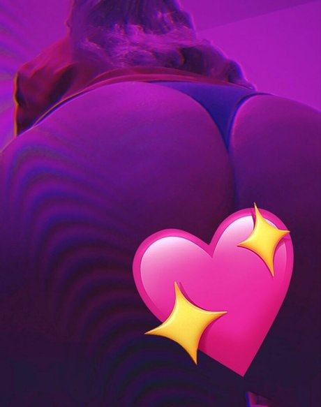 Foto di nudo di fuga di OnlyFans di Poneycornio