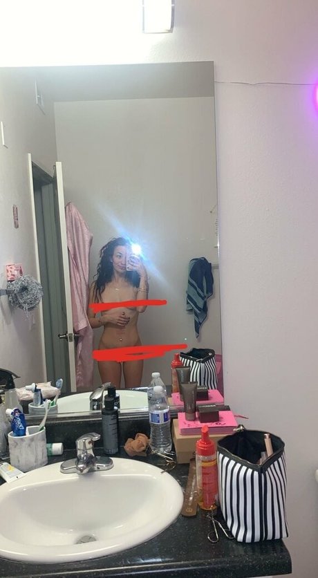 Foto di nudo di fuga di OnlyFans di Aaliyahcruz00