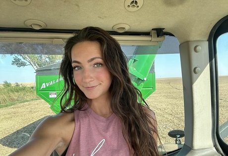 Foto di nudo di fuga di OnlyFans di Laurafarms