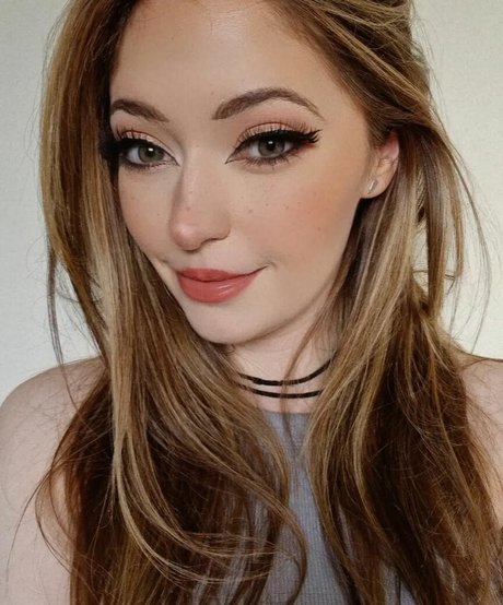 Foto di nudo di fuga di OnlyFans di Alli Flanagan