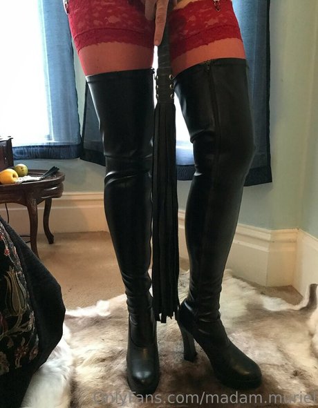 Foto di nudo di fuga di OnlyFans di Madammuriel