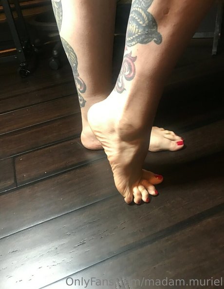 Foto di nudo di fuga di OnlyFans di Madammuriel