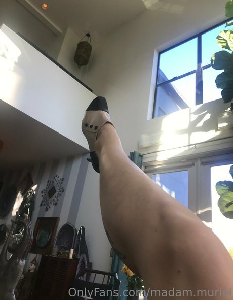 Foto di nudo di fuga di OnlyFans di Madammuriel