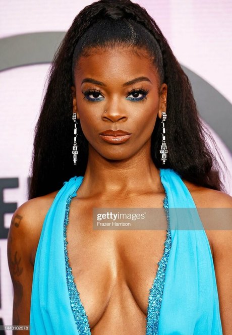 Foto di nudo di fuga di OnlyFans di Ari Lennox