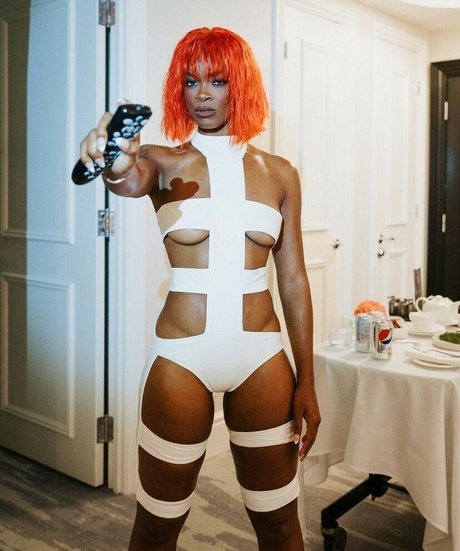 Foto di nudo di fuga di OnlyFans di Ari Lennox