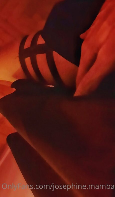 Foto di nudo di fuga di OnlyFans di Phinemamba