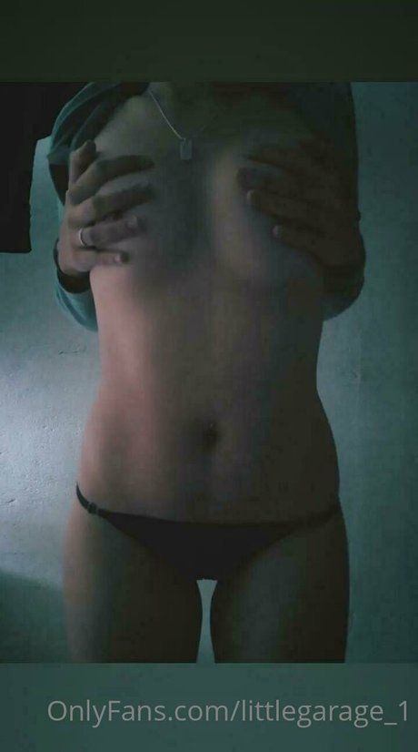 Foto di nudo di fuga di OnlyFans di Littlegarage1
