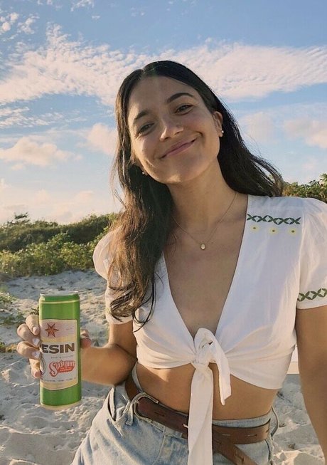 Foto di nudo di fuga di OnlyFans di Alyssa Limperis