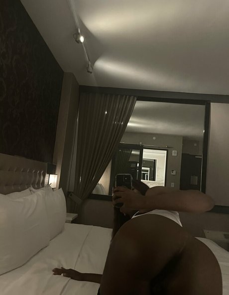 Foto di nudo di fuga di OnlyFans di Freemochakaia