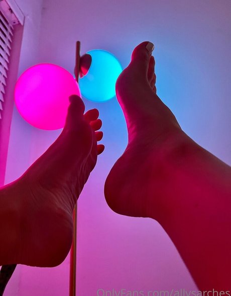 Foto di nudo di fuga di OnlyFans di Allysarches