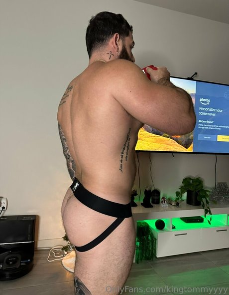 Foto di nudo di fuga di OnlyFans di Kingtommyyyy
