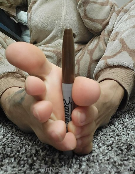 Foto di nudo di fuga di OnlyFans di Thatbhadielala