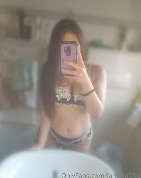 Foto di nudo di fuga di OnlyFans di Lamora736