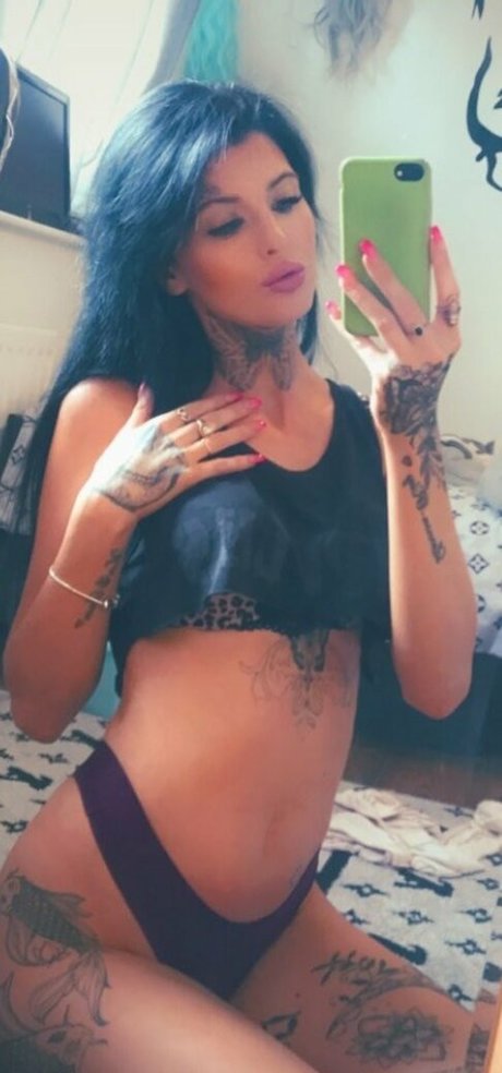 Foto di nudo di fuga di OnlyFans di Qbee102