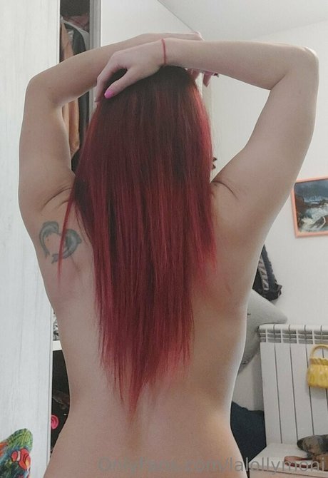 Foto di nudo di fuga di OnlyFans di Lalollymoni