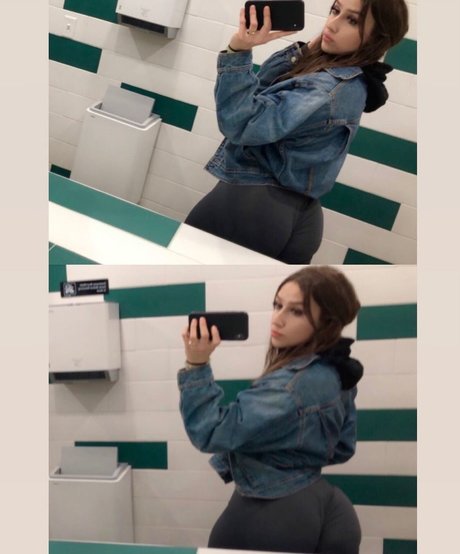 Chloe Flores